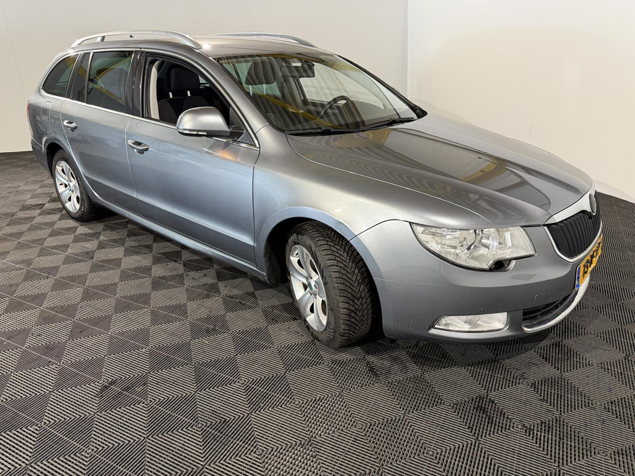 Skoda Superb Combi 1.4 TSI Gr Amb Bus | 2012 | 235.719 km | 73-TFG-7 - Auto: pilt 3 Skoda Superb Combi 1.4 TSI Gr Amb Bus | 2012 | 235.719 km | 73-TFG-7 - Auto: pilt 3