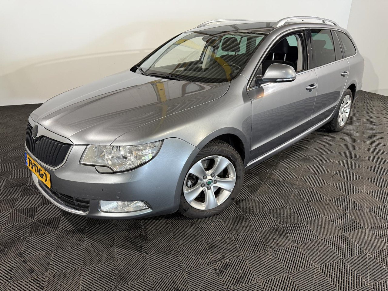 Skoda Superb Combi 1.4 TSI Gr Amb Bus | 2012 | 235.719 km | 73-TFG-7 - Auto: pilt 1 Skoda Superb Combi 1.4 TSI Gr Amb Bus | 2012 | 235.719 km | 73-TFG-7 - Auto: pilt 1