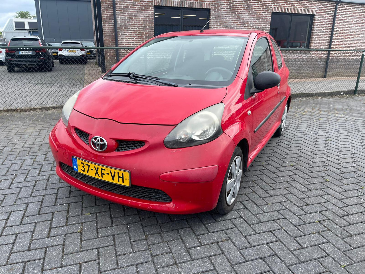 Toyota Aygo 1.0 12V 37-XF-VH - Luukpära: pilt 1 Toyota Aygo 1.0 12V 37-XF-VH - Luukpära: pilt 1