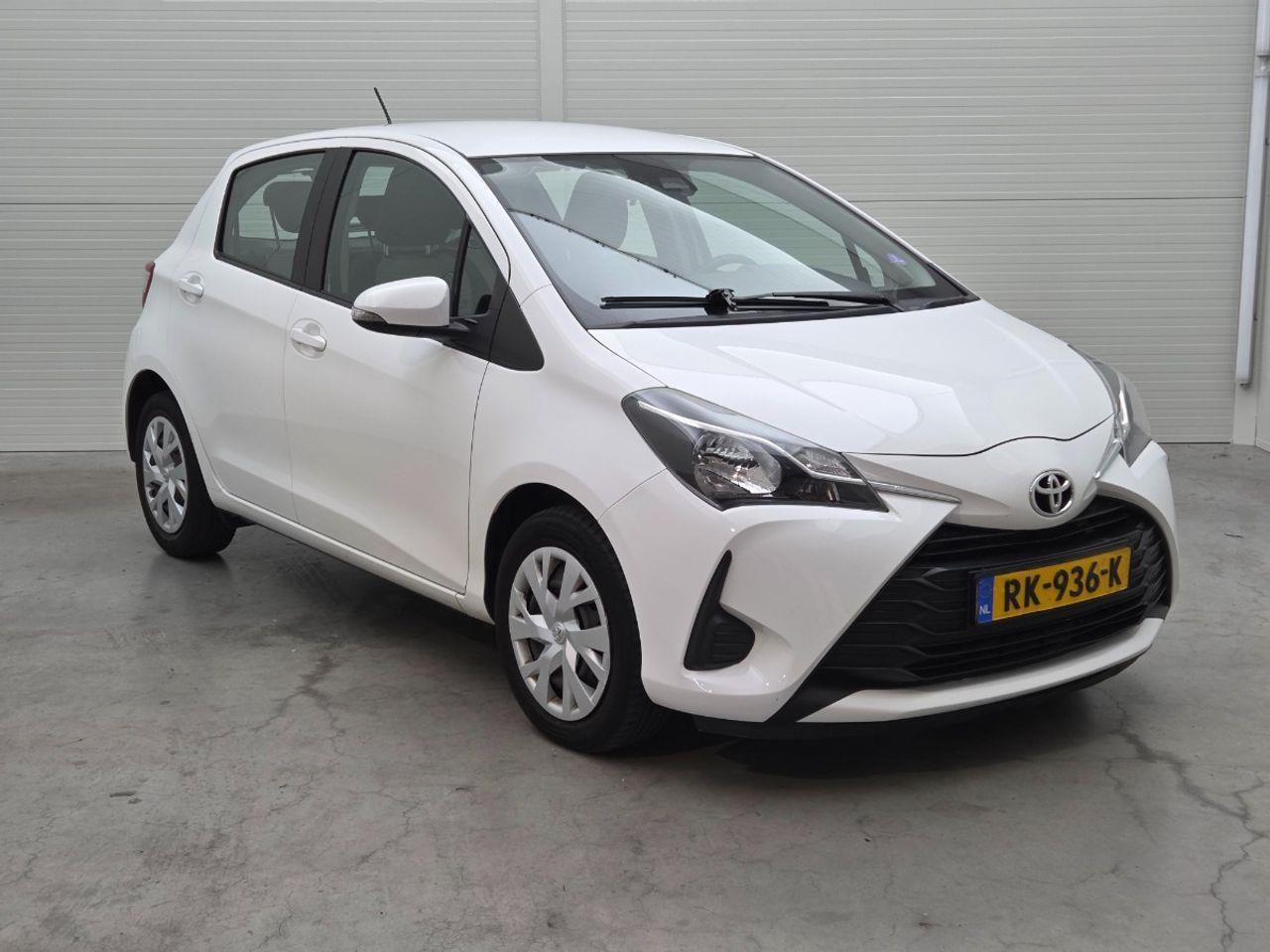 Toyota Yaris 1.0 VVT - i Comfort | 2017 | 138.580 km | RK936K | NAP: Logisch - Auto: pilt 2 Toyota Yaris 1.0 VVT - i Comfort | 2017 | 138.580 km | RK936K | NAP: Logisch - Auto: pilt 2