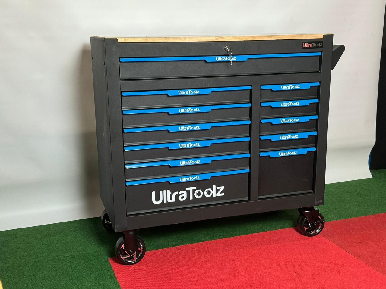 UltraToolz Jumbo gereedschapswagen - Garaažiseadmed: pilt 1 UltraToolz Jumbo gereedschapswagen - Garaažiseadmed: pilt 1