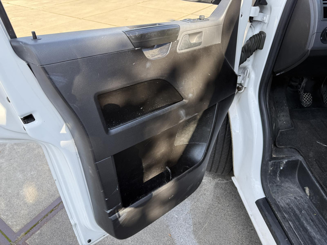 Volkswagen | Transporter | 2.0 TDI L2H1 BM Baseline | 2014 | 344.085 km | VH221F | Logisch - Kaubik: pilt 2 Volkswagen | Transporter | 2.0 TDI L2H1 BM Baseline | 2014 | 344.085 km | VH221F | Logisch - Kaubik: pilt 2