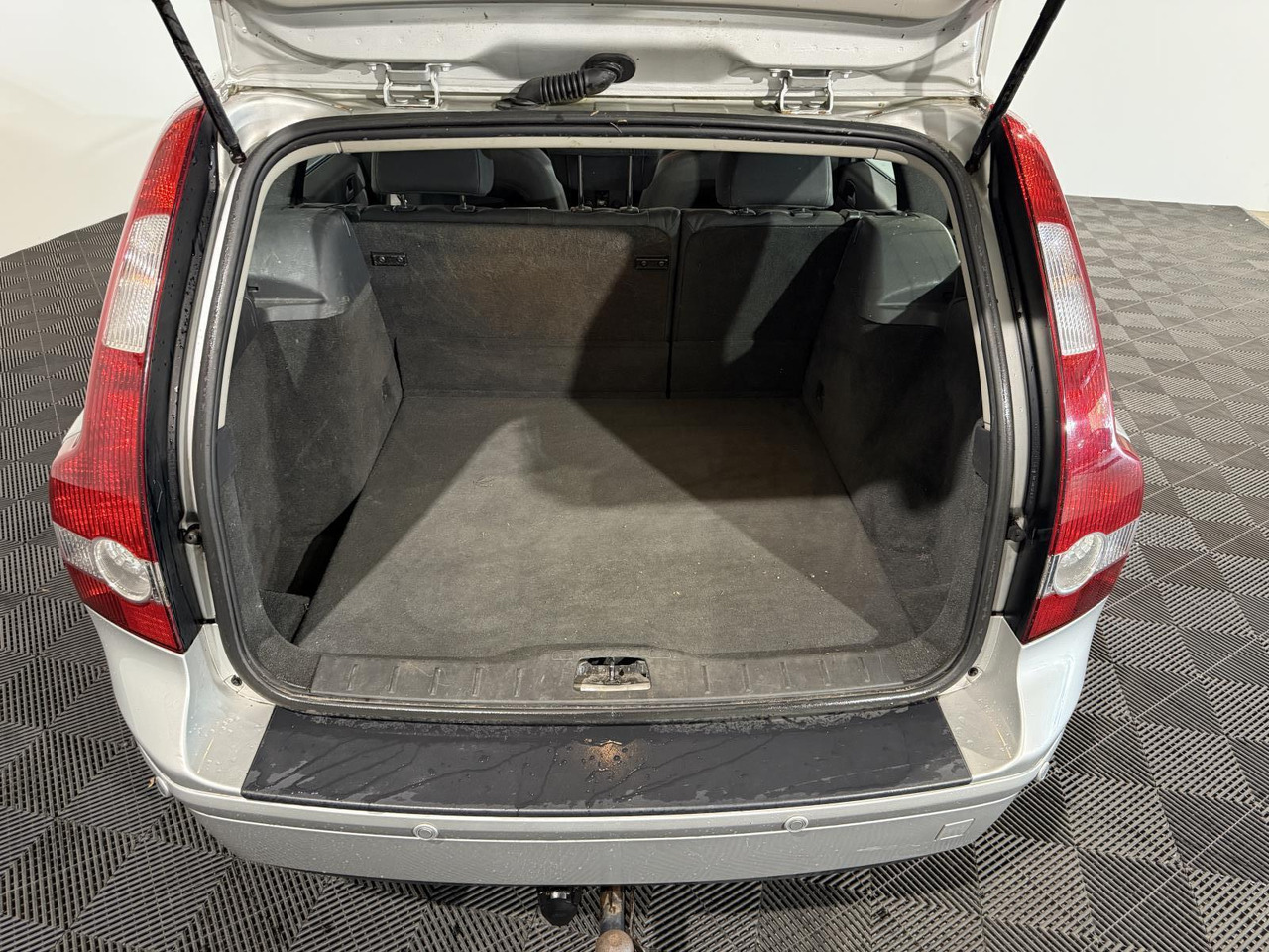 Volvo | V50 | 2.4i Kinetic | 2007 | 281.648 km | 53TVKN | Logisch - Auto: pilt 3 Volvo | V50 | 2.4i Kinetic | 2007 | 281.648 km | 53TVKN | Logisch - Auto: pilt 3