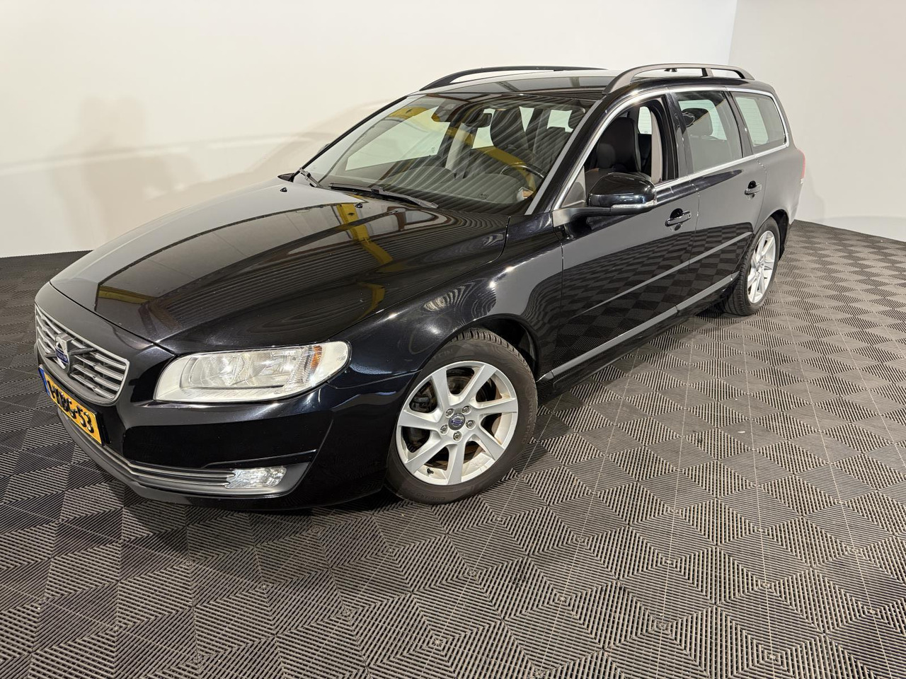 Volvo | V70 | 1.6 D2 Nordic+ | 2014 | 234.121 km | 1XBG53 | Logisch - Auto: pilt 1 Volvo | V70 | 1.6 D2 Nordic+ | 2014 | 234.121 km | 1XBG53 | Logisch - Auto: pilt 1
