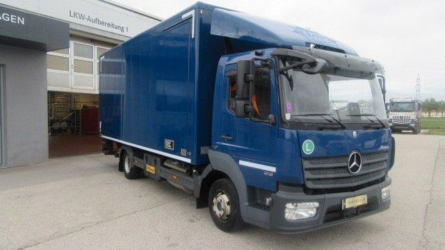 Mercedes-Benz 818L Koffer LBW, 1,5 to, Seitentüre - Kasti veoauto: pilt 3 Mercedes-Benz 818L Koffer LBW, 1,5 to, Seitentüre - Kasti veoauto: pilt 3