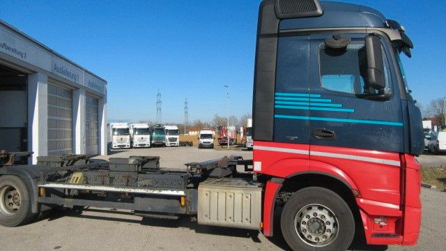 Mercedes-Benz Actros 1840LL 4x2 BDF LBW, Retarder - Konteinerveduk/ Tõstukiga veoauto: pilt 3 Mercedes-Benz Actros 1840LL 4x2 BDF LBW, Retarder - Konteinerveduk/ Tõstukiga veoauto: pilt 3