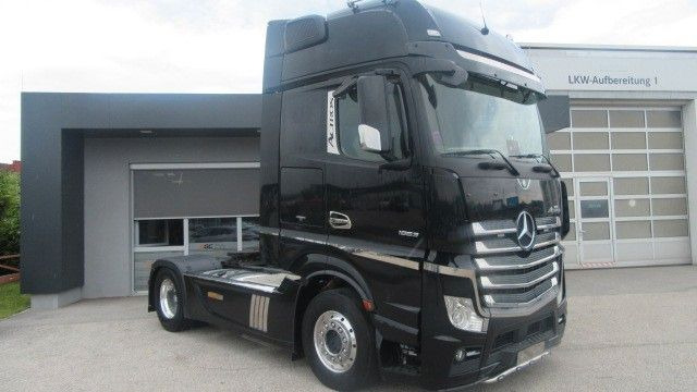 Mercedes-Benz 1863LS Edition 1 - Sadulveok: pilt 3 Mercedes-Benz 1863LS Edition 1 - Sadulveok: pilt 3