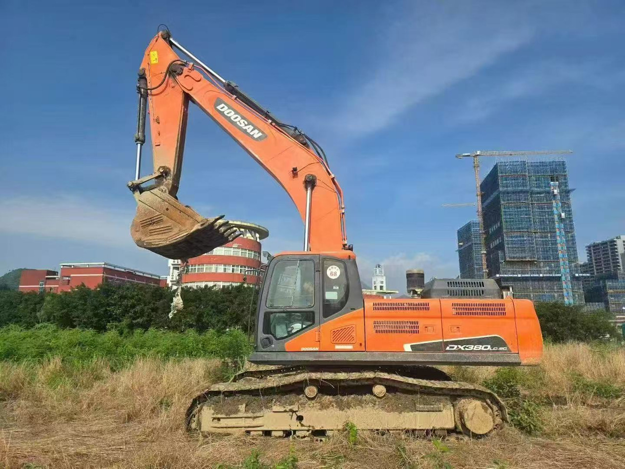DOOSAN DX380 - Ehitusmasinad: pilt 1 DOOSAN DX380 - Ehitusmasinad: pilt 1