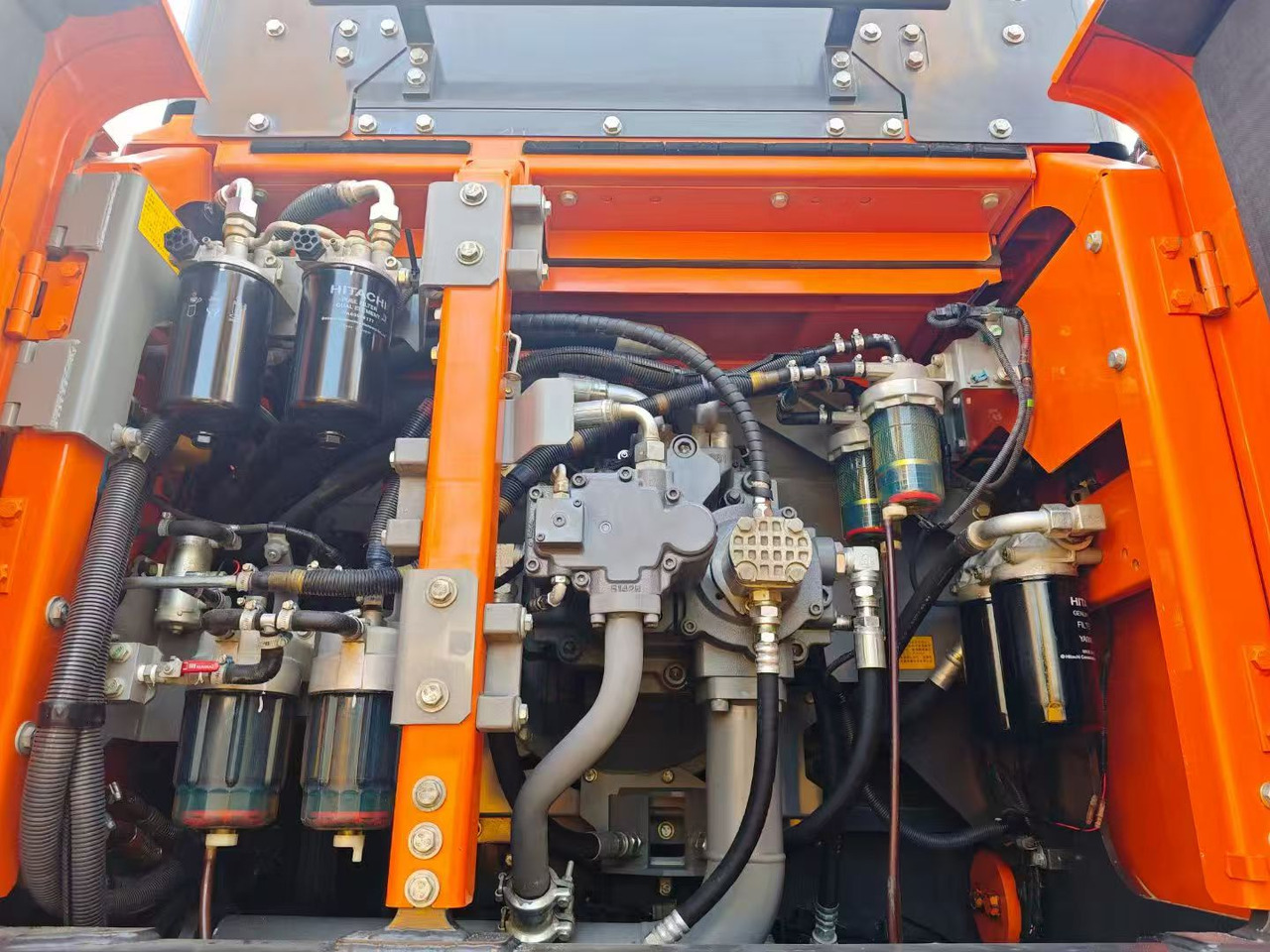 HITACHI ZX530LCH-6 - Lintekskavaator: pilt 2 HITACHI ZX530LCH-6 - Lintekskavaator: pilt 2
