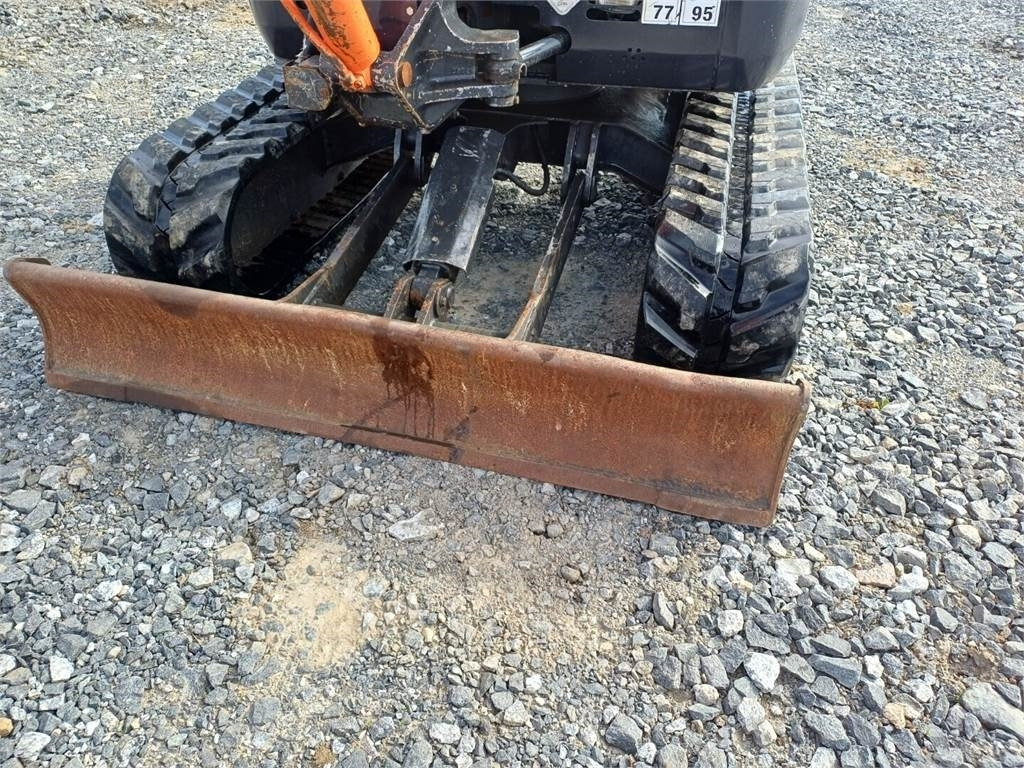 Miniekskavaator Hitachi EX50 u kallistuvalla liittimellä: pilt 13