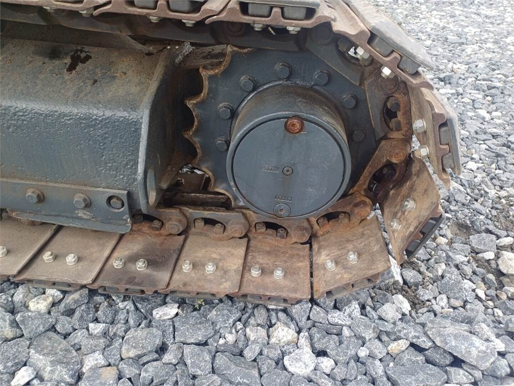 Miniekskavaator Komatsu PC50mr2 kallistuvalla liittimellä: pilt 10