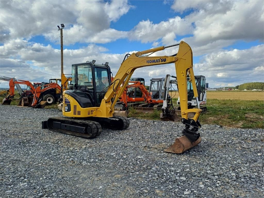 Komatsu PC55mr2 kallistuvalla liittimellä - Miniekskavaator: pilt 4 Komatsu PC55mr2 kallistuvalla liittimellä - Miniekskavaator: pilt 4