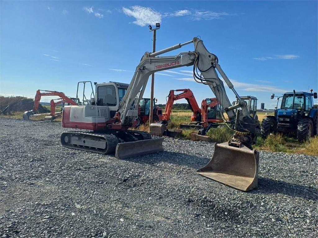 Takeuchi Tb175 Pyörittäjällä - Miniekskavaator: pilt 4 Takeuchi Tb175 Pyörittäjällä - Miniekskavaator: pilt 4