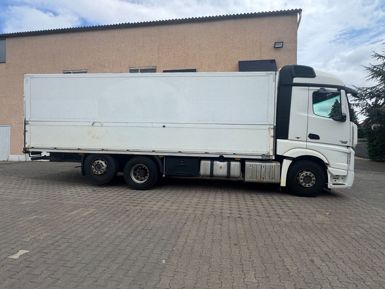 Mercedes-Benz Actros2545/Lift-Lenk/Mitnahmestp/Retarder - Kasti veoauto: pilt 2 Mercedes-Benz Actros2545/Lift-Lenk/Mitnahmestp/Retarder - Kasti veoauto: pilt 2