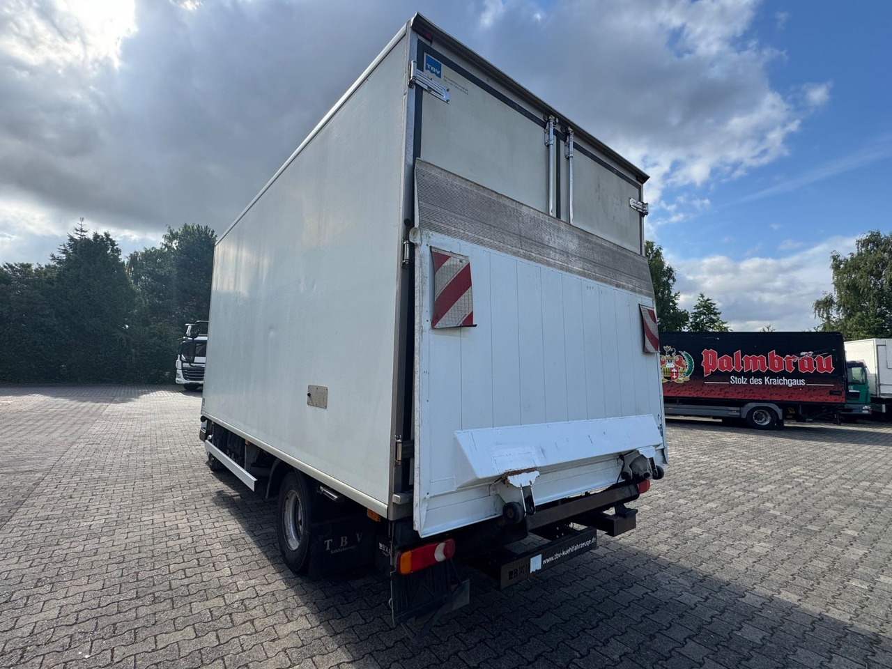 Renault MIDLUM 180/Thermo-King V-500/LBW - Tarbesõiduk külmik: pilt 3 Renault MIDLUM 180/Thermo-King V-500/LBW - Tarbesõiduk külmik: pilt 3