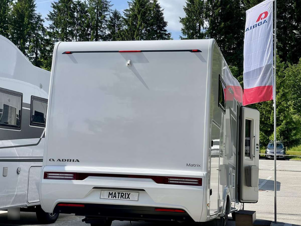 ADRIA Matrix 650 SL - Poolintegreeritud matkaauto: pilt 4 ADRIA Matrix 650 SL - Poolintegreeritud matkaauto: pilt 4