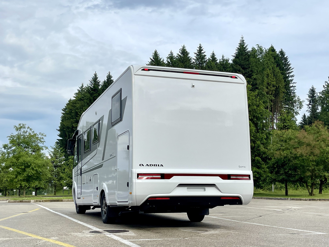 ADRIA Sonic 700DC - Täisintegreeritud matkaauto: pilt 2 ADRIA Sonic 700DC - Täisintegreeritud matkaauto: pilt 2