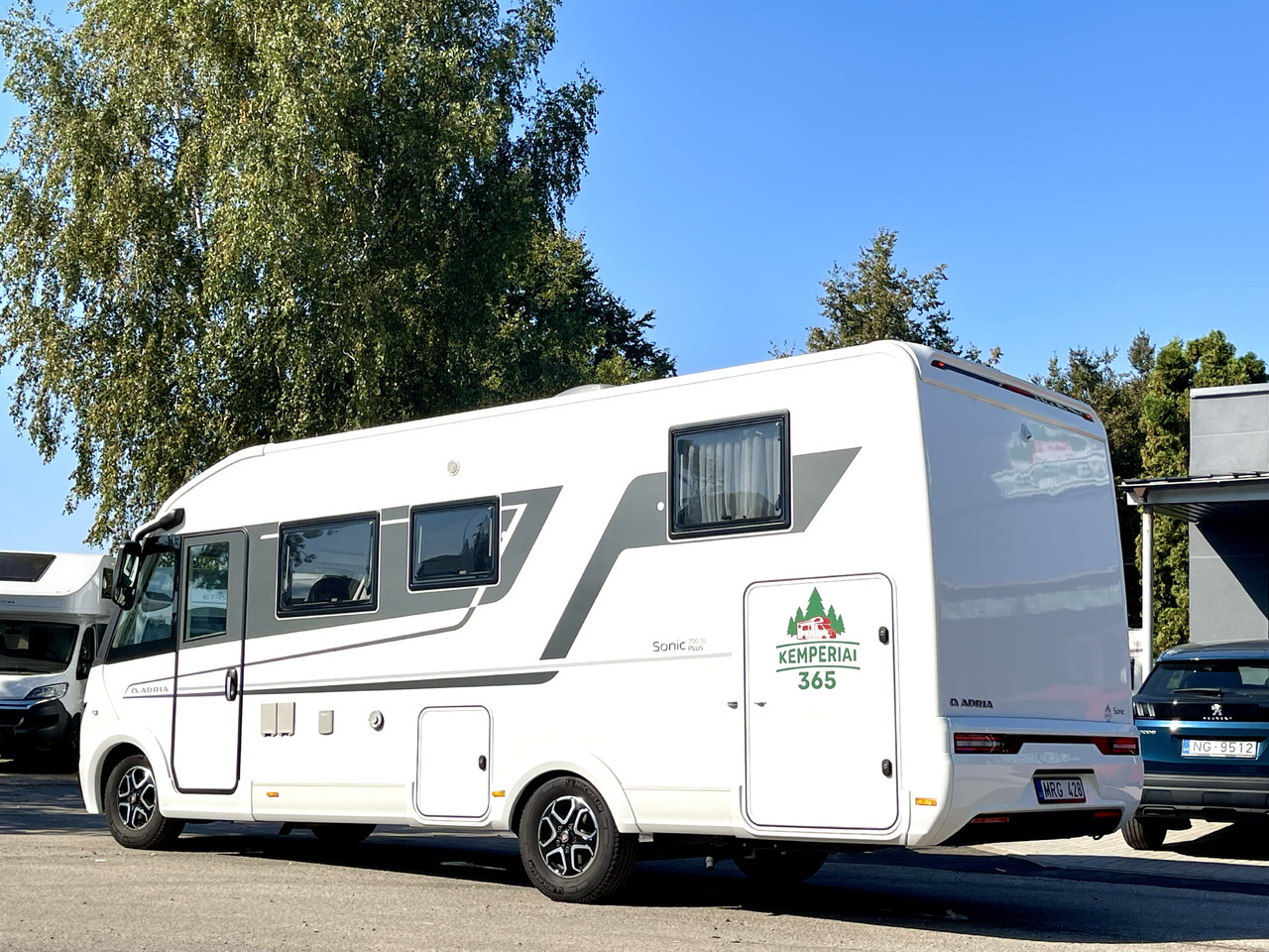 ADRIA Sonic Plus 700SL - Täisintegreeritud matkaauto: pilt 3 ADRIA Sonic Plus 700SL - Täisintegreeritud matkaauto: pilt 3