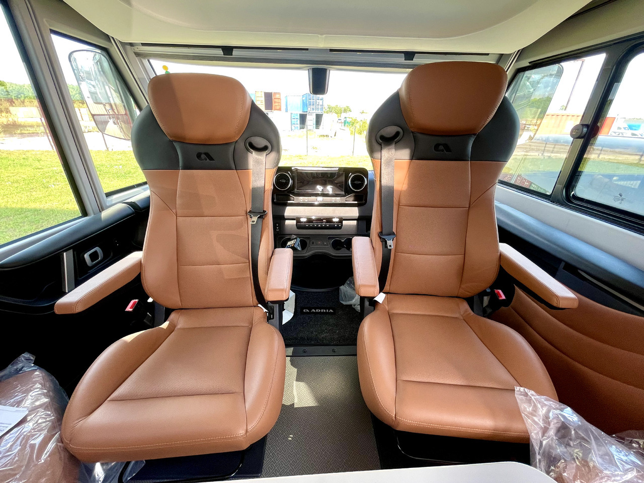 Adria Super Sonic 890 LC - Täisintegreeritud matkaauto: pilt 3 Adria Super Sonic 890 LC - Täisintegreeritud matkaauto: pilt 3