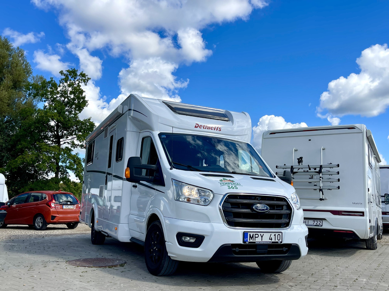 DETHLEFFS Just Go T7055 EBL - Poolintegreeritud matkaauto: pilt 1 DETHLEFFS Just Go T7055 EBL - Poolintegreeritud matkaauto: pilt 1