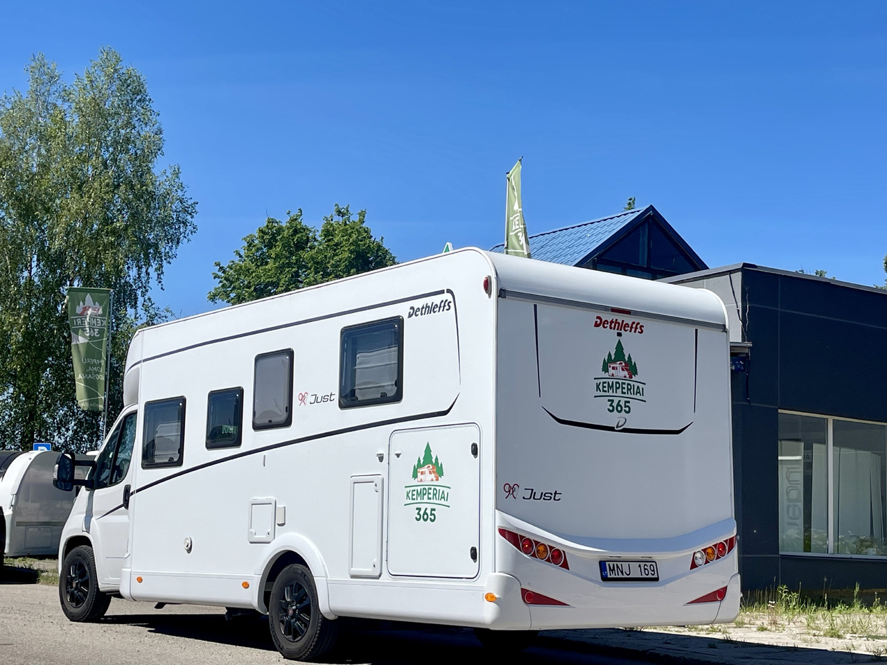 DETHLEFFS T7052 DBL - Poolintegreeritud matkaauto: pilt 3 DETHLEFFS T7052 DBL - Poolintegreeritud matkaauto: pilt 3