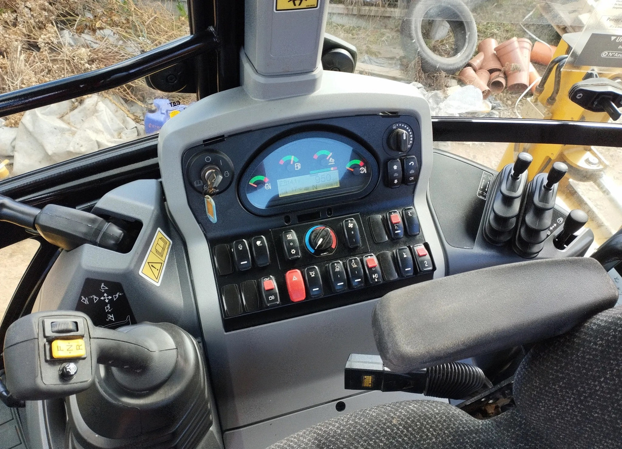 CATERPILLAR 432F II - Ekskavaator-laadur: pilt 2 CATERPILLAR 432F II - Ekskavaator-laadur: pilt 2