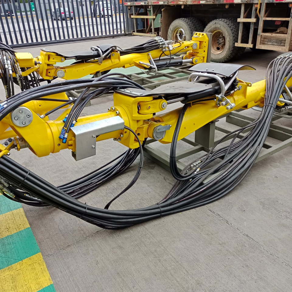 ATLAS COPCO EPIROC BRAZOS BUT28 PARA JUMBOS BOOMER 281 Y 282 - Kaevandusseadmed: pilt 1 ATLAS COPCO EPIROC BRAZOS BUT28 PARA JUMBOS BOOMER 281 Y 282 - Kaevandusseadmed: pilt 1