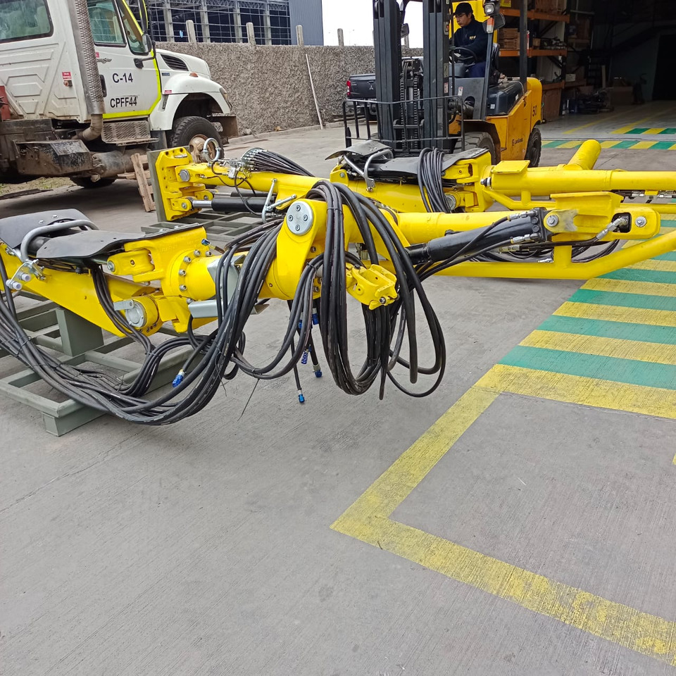 ATLAS COPCO EPIROC BRAZOS BUT28 PARA JUMBOS BOOMER 281 Y 282 - Kaevandusseadmed: pilt 2 ATLAS COPCO EPIROC BRAZOS BUT28 PARA JUMBOS BOOMER 281 Y 282 - Kaevandusseadmed: pilt 2