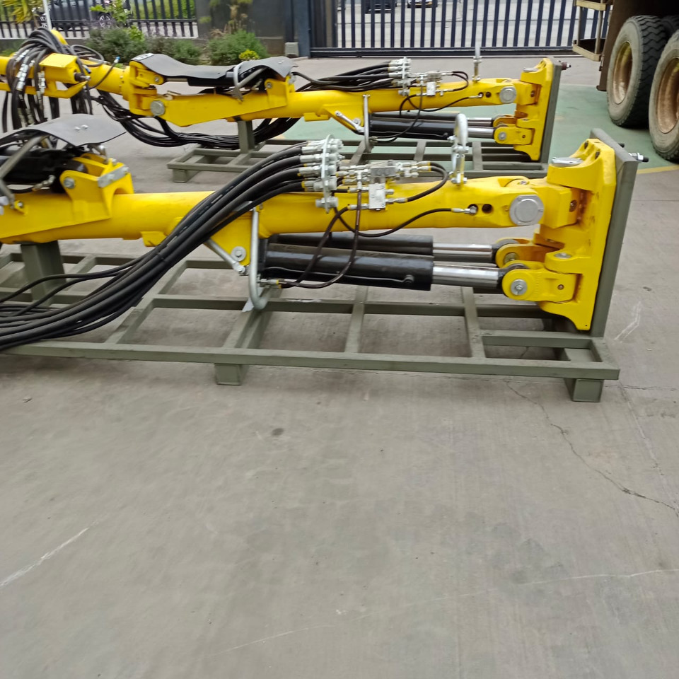 ATLAS COPCO EPIROC BRAZOS BUT28 PARA JUMBOS BOOMER 281 Y 282 - Kaevandusseadmed: pilt 5 ATLAS COPCO EPIROC BRAZOS BUT28 PARA JUMBOS BOOMER 281 Y 282 - Kaevandusseadmed: pilt 5