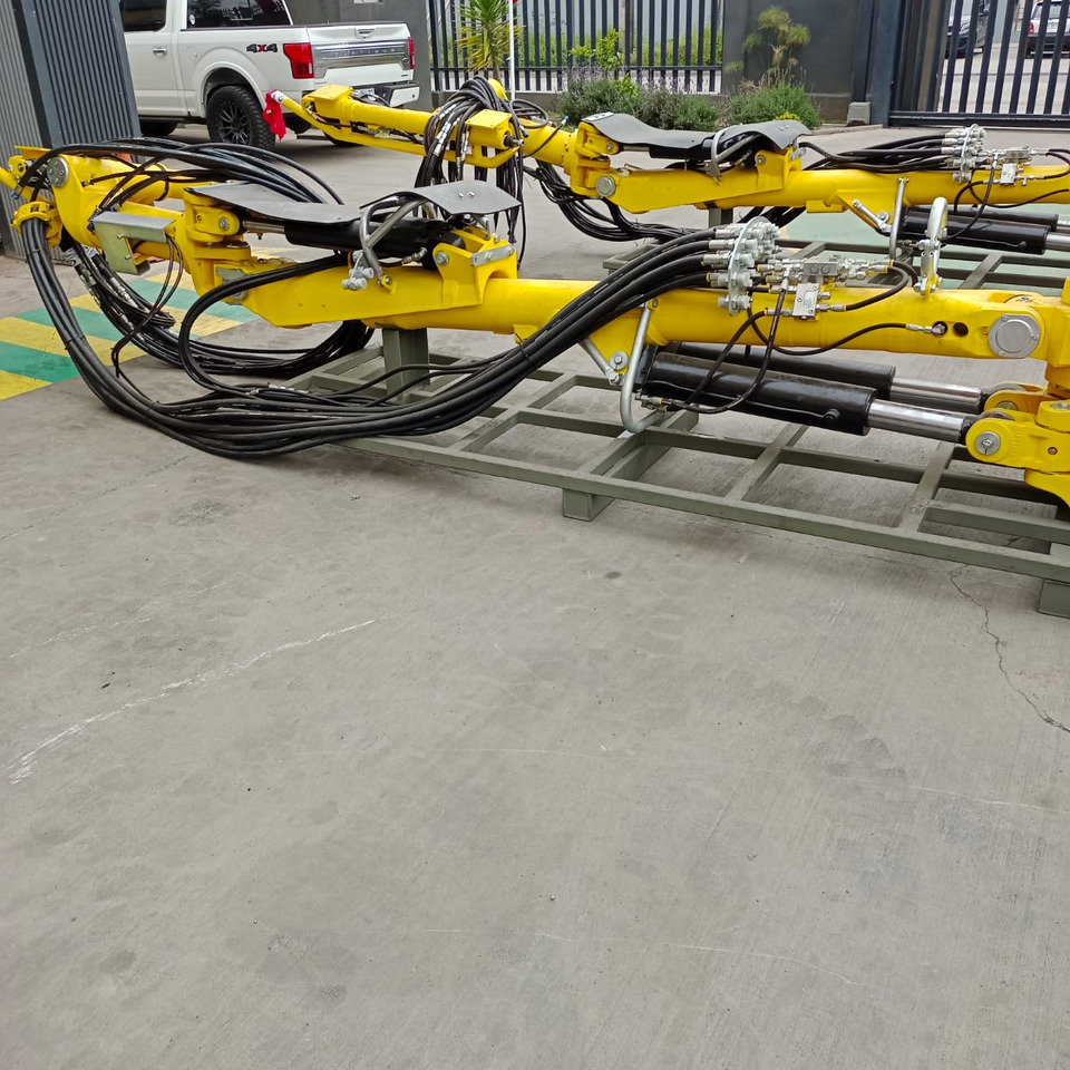 ATLAS COPCO EPIROC BRAZOS BUT28 PARA JUMBOS BOOMER 281 Y 282 - Kaevandusseadmed: pilt 4 ATLAS COPCO EPIROC BRAZOS BUT28 PARA JUMBOS BOOMER 281 Y 282 - Kaevandusseadmed: pilt 4