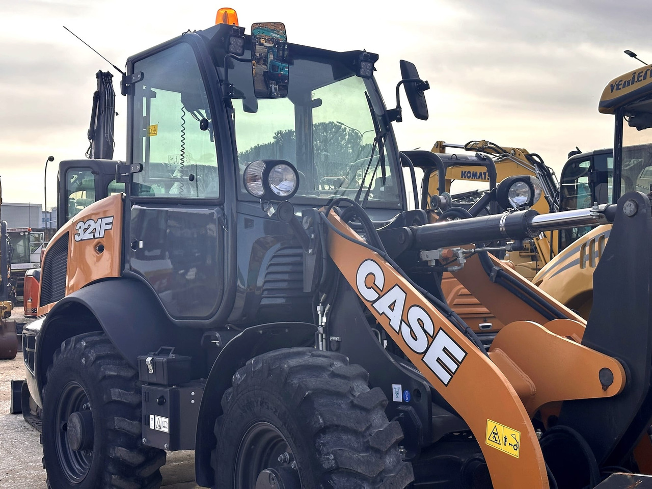 CASE 321F - Rataslaadur: pilt 5 CASE 321F - Rataslaadur: pilt 5