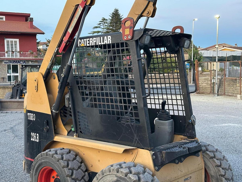 Kompaktroomiklaadur Caterpillar 226BHF: pilt 10