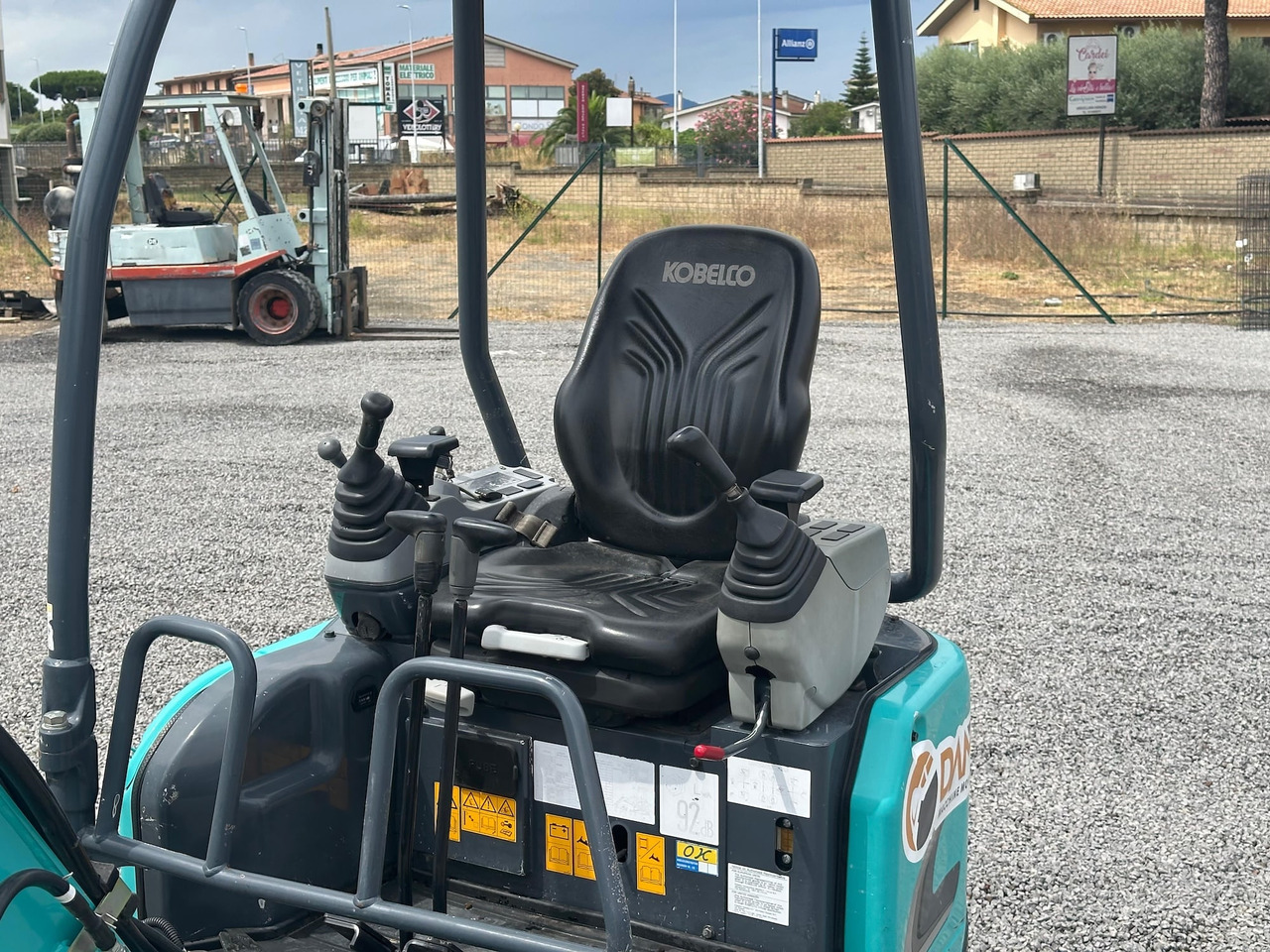 Miniekskavaator KOBELCO SK17SR-3E: pilt 9