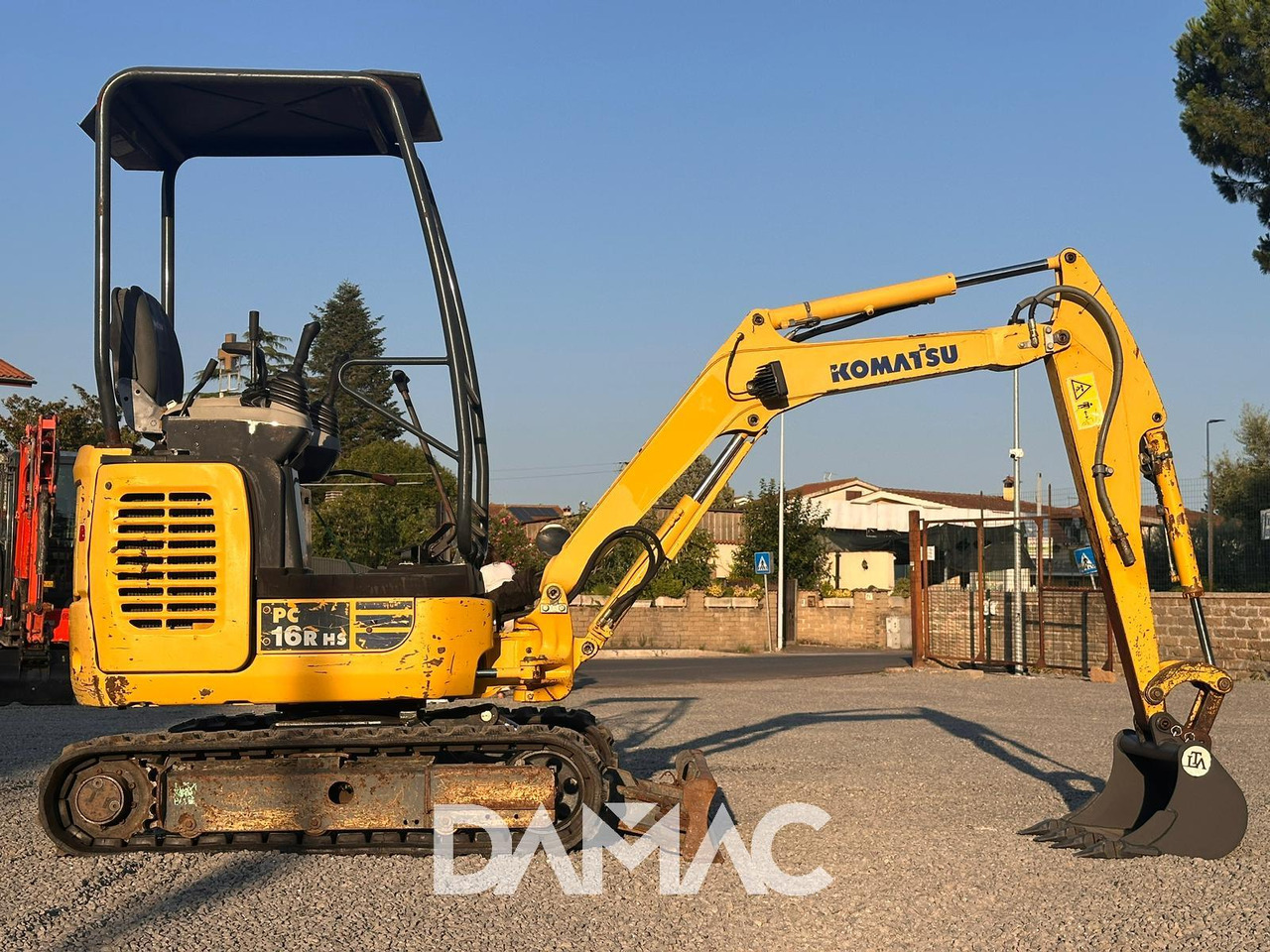 KOMATSU PC16R-3HS - Miniekskavaator: pilt 2 KOMATSU PC16R-3HS - Miniekskavaator: pilt 2