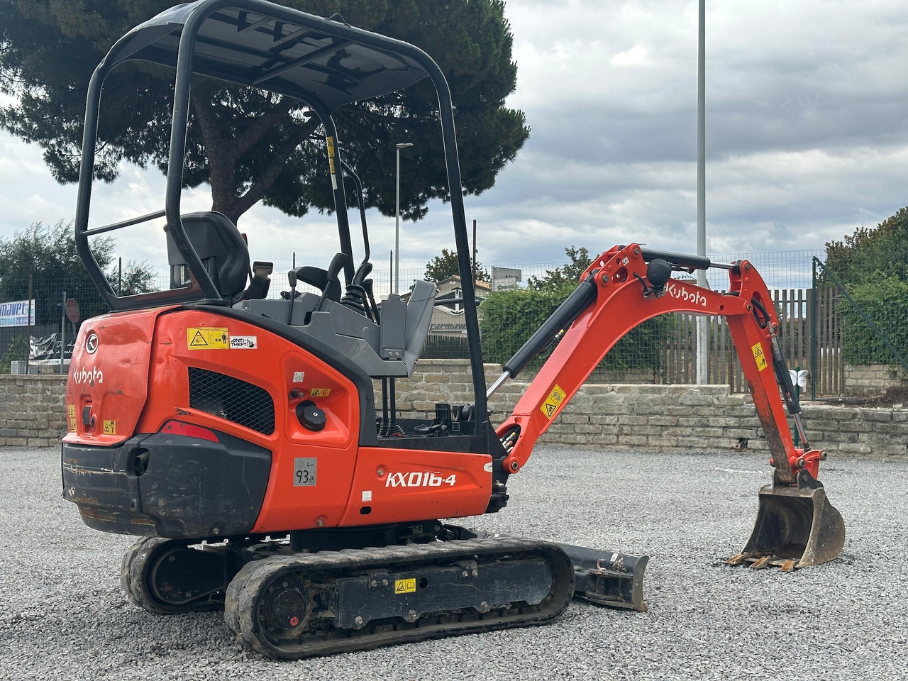 KUBOTA KX016-4 - Miniekskavaator: pilt 2 KUBOTA KX016-4 - Miniekskavaator: pilt 2