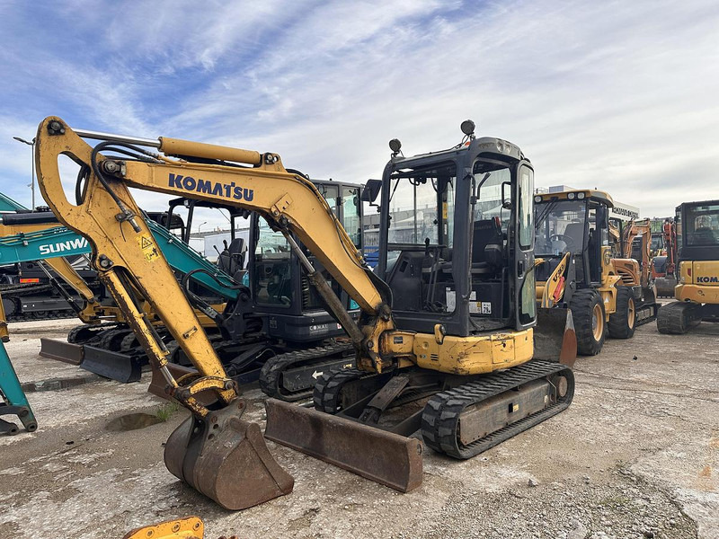 Komatsu PC30 - Miniekskavaator: pilt 1 Komatsu PC30 - Miniekskavaator: pilt 1