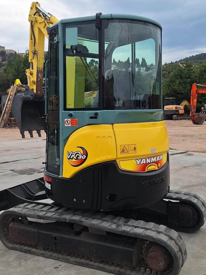 YANMAR VIO30 - Miniekskavaator: pilt 3 YANMAR VIO30 - Miniekskavaator: pilt 3