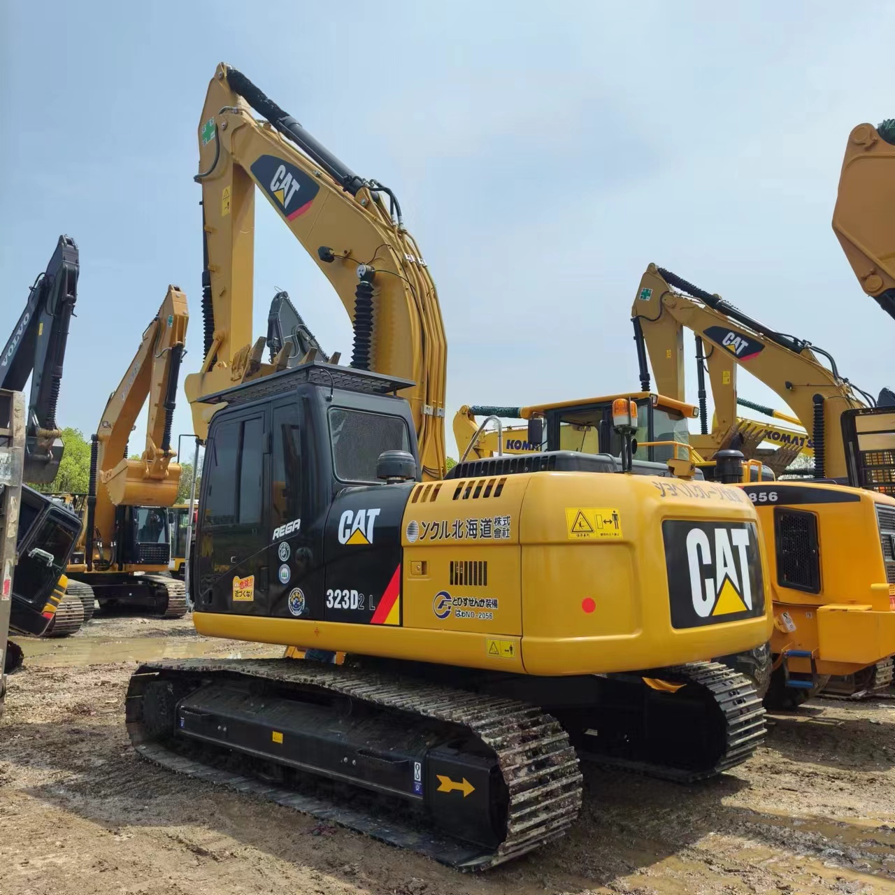 CATERPILLAR 323 - Lintekskavaator: pilt 1 CATERPILLAR 323 - Lintekskavaator: pilt 1