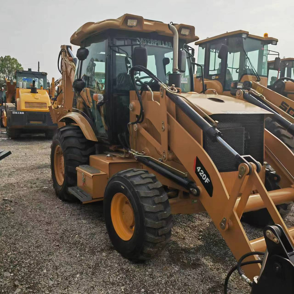 Uus Ekskavaator-laadur CATERPILLAR 420F: pilt 6