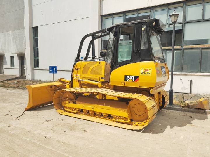 CATERPILLAR D5K - Buldooser: pilt 1 CATERPILLAR D5K - Buldooser: pilt 1