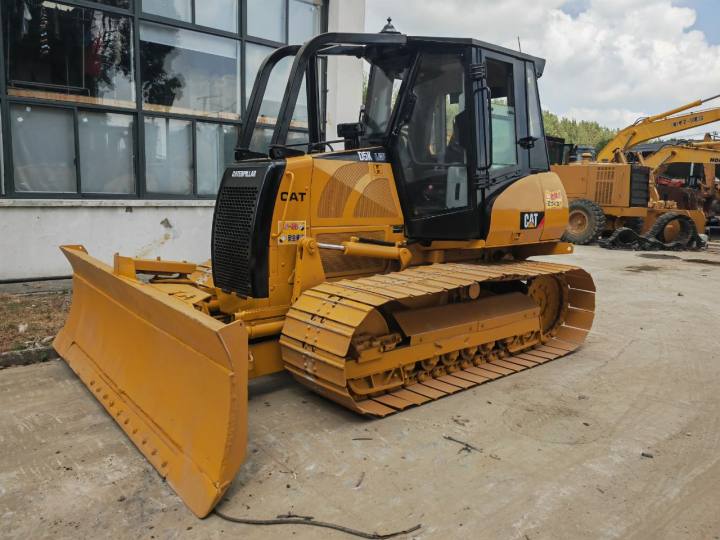 CATERPILLAR D5K - Buldooser: pilt 2 CATERPILLAR D5K - Buldooser: pilt 2