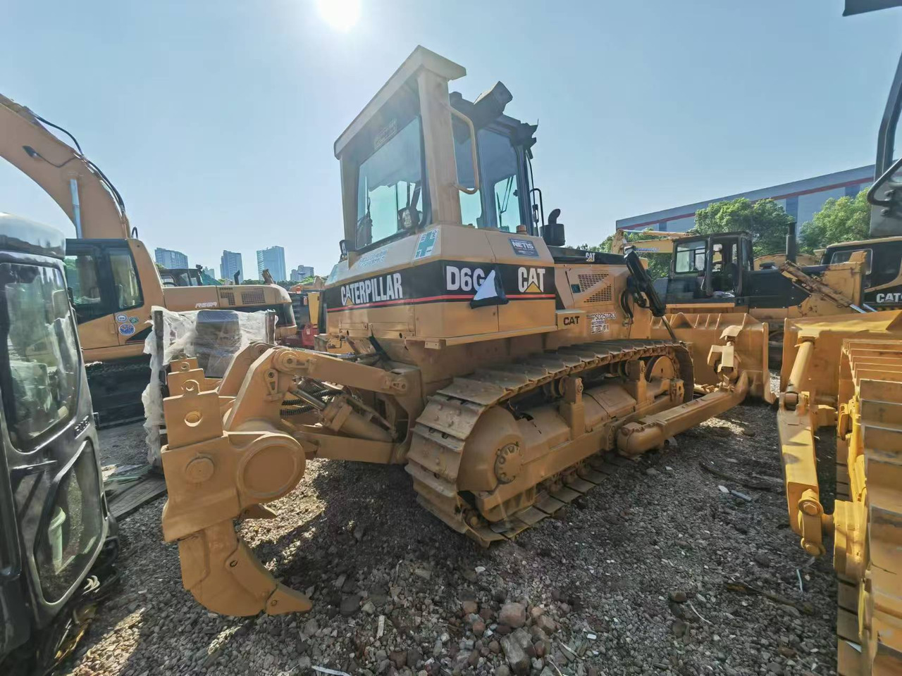 CATERPILLAR D6G - Buldooser: pilt 1 CATERPILLAR D6G - Buldooser: pilt 1