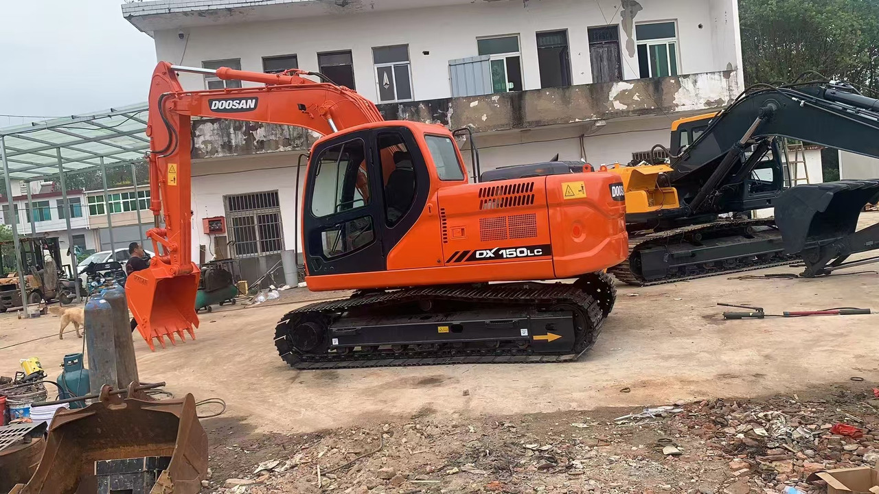 DOOSAN DX150 - Lintekskavaator: pilt 3 DOOSAN DX150 - Lintekskavaator: pilt 3