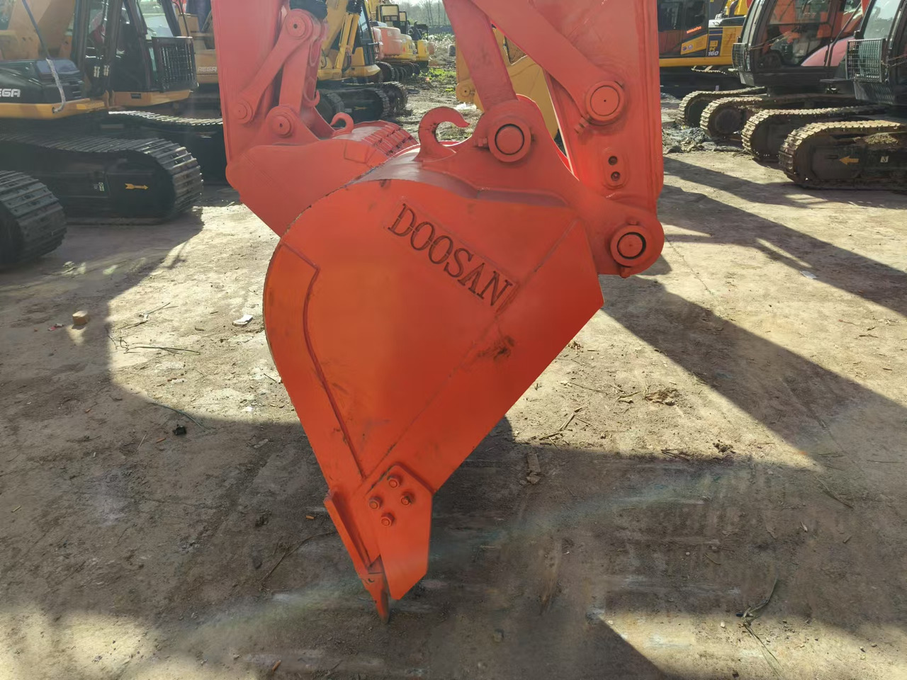 DOOSAN DX150 - Ekskavaator: pilt 3 DOOSAN DX150 - Ekskavaator: pilt 3