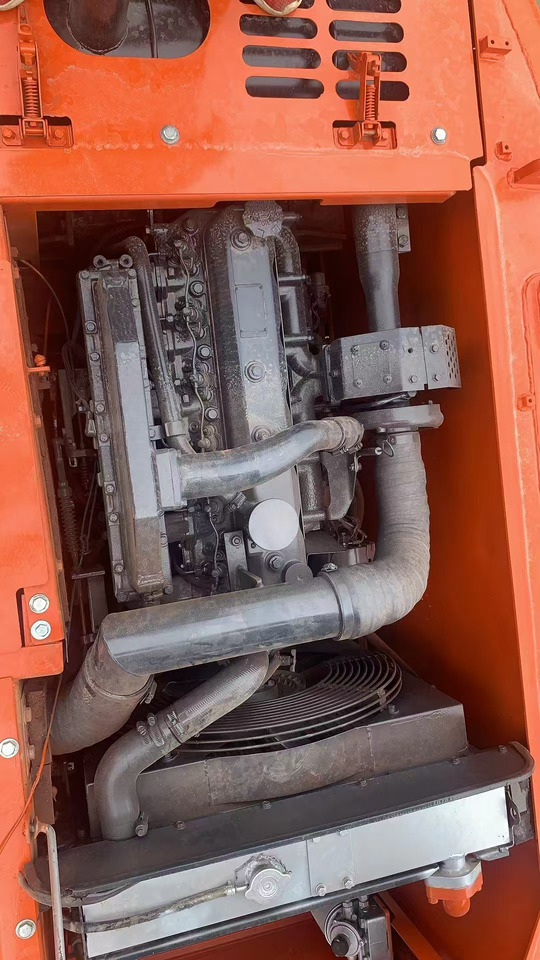 DOOSAN DX150 - Lintekskavaator: pilt 4 DOOSAN DX150 - Lintekskavaator: pilt 4