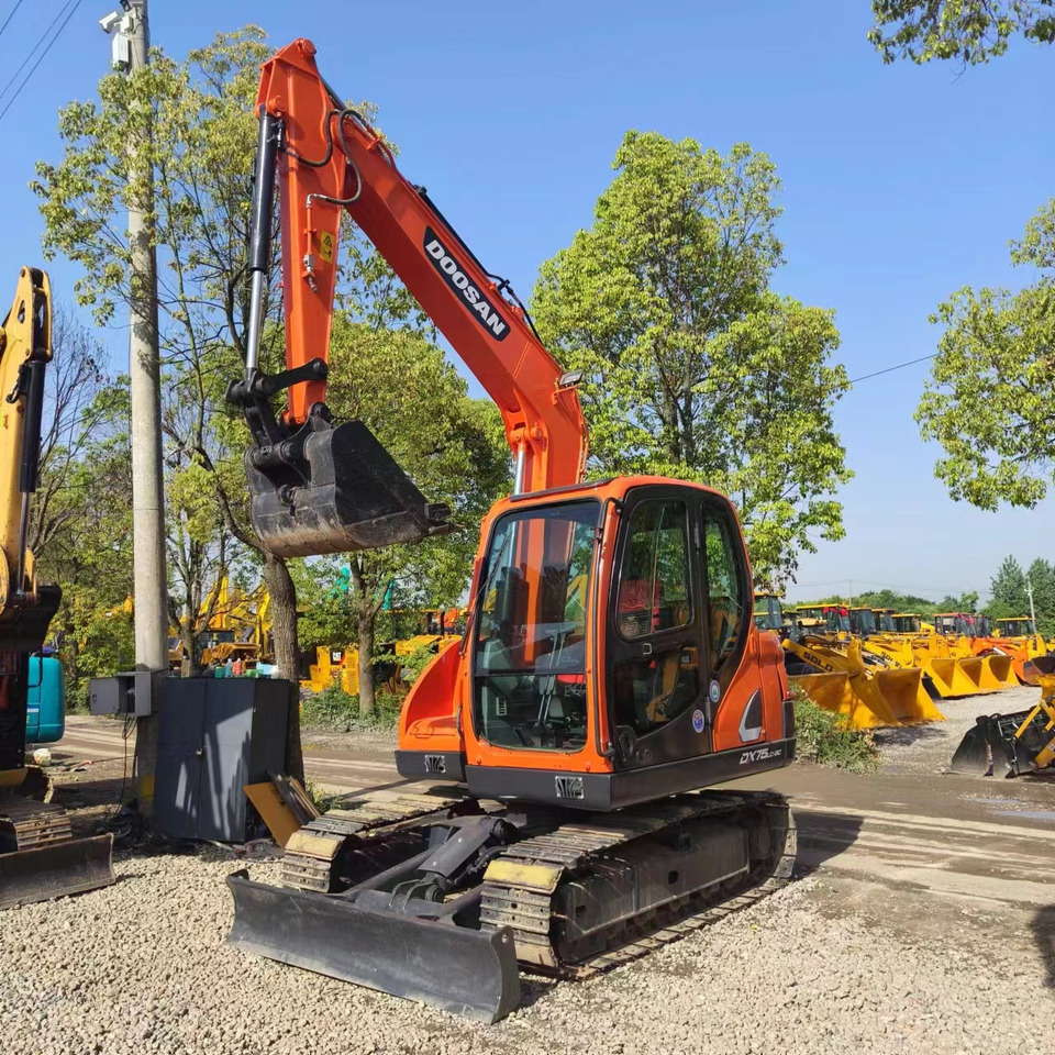 DOOSAN DX75 - Miniekskavaator: pilt 3 DOOSAN DX75 - Miniekskavaator: pilt 3