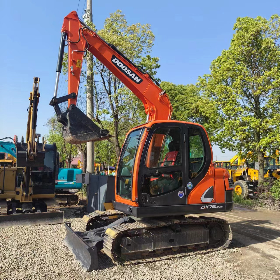 DOOSAN DX75 - Miniekskavaator: pilt 1 DOOSAN DX75 - Miniekskavaator: pilt 1
