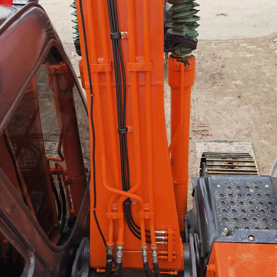 HITACHI ZX120 - Miniekskavaator: pilt 4 HITACHI ZX120 - Miniekskavaator: pilt 4
