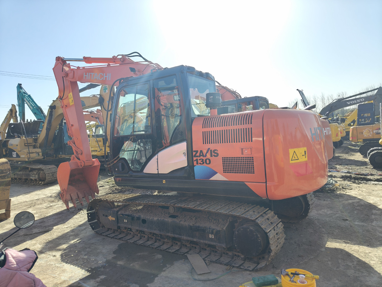 HITACHI ZX130H-5A - Lintekskavaator: pilt 1 HITACHI ZX130H-5A - Lintekskavaator: pilt 1