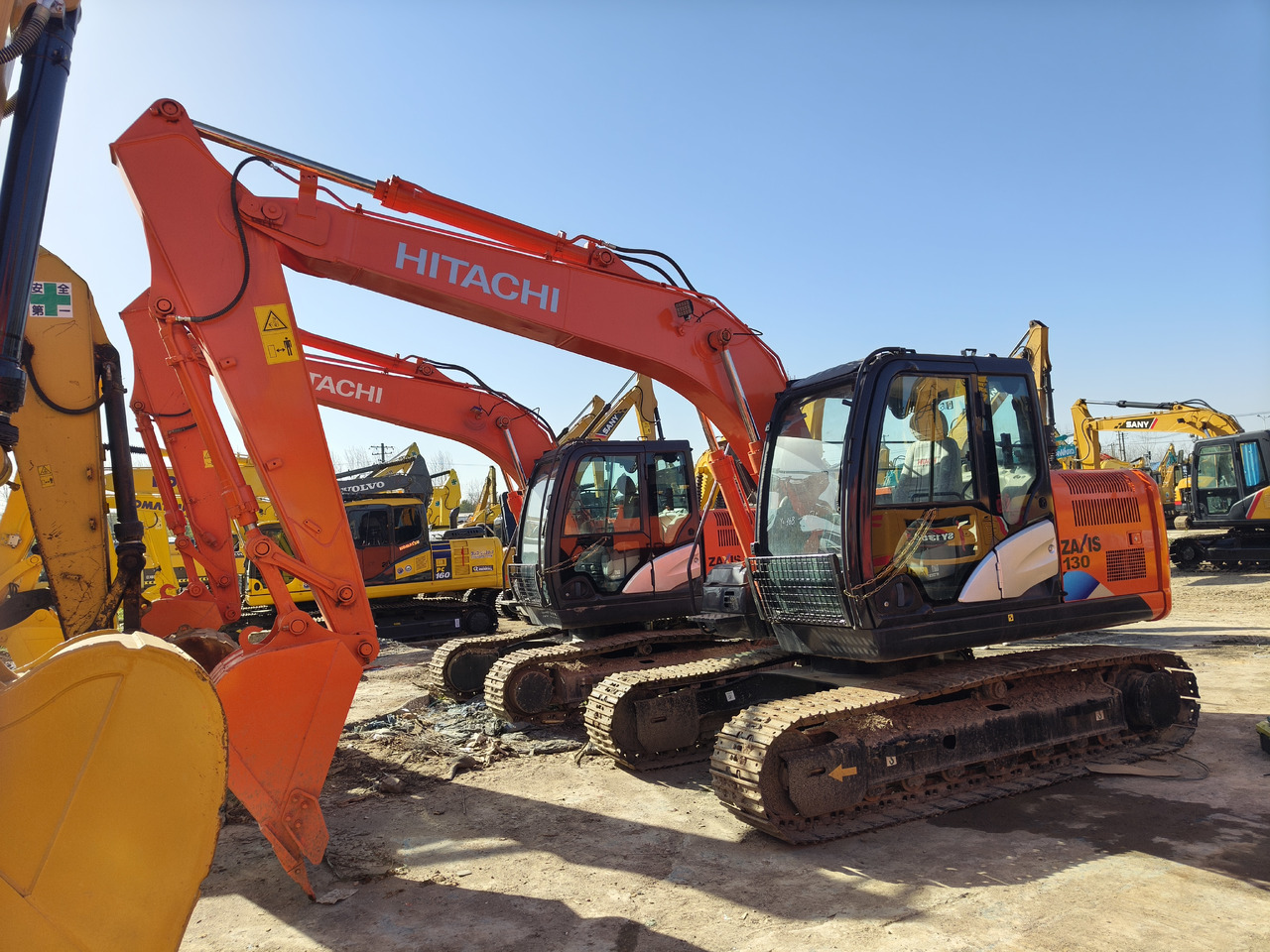 HITACHI ZX130H-5A - Lintekskavaator: pilt 2 HITACHI ZX130H-5A - Lintekskavaator: pilt 2